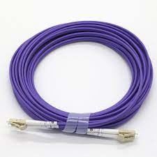 45dB بازگشت از دست دادن فیبر نوری پیچ سرب Plenum/ Riser/ LSZH/ OFNP/ OFNR کابل